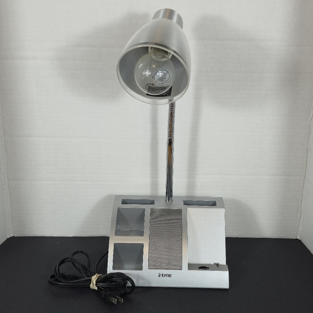 Ihome Lamp & Speaker Ipod Dock Model iHL24